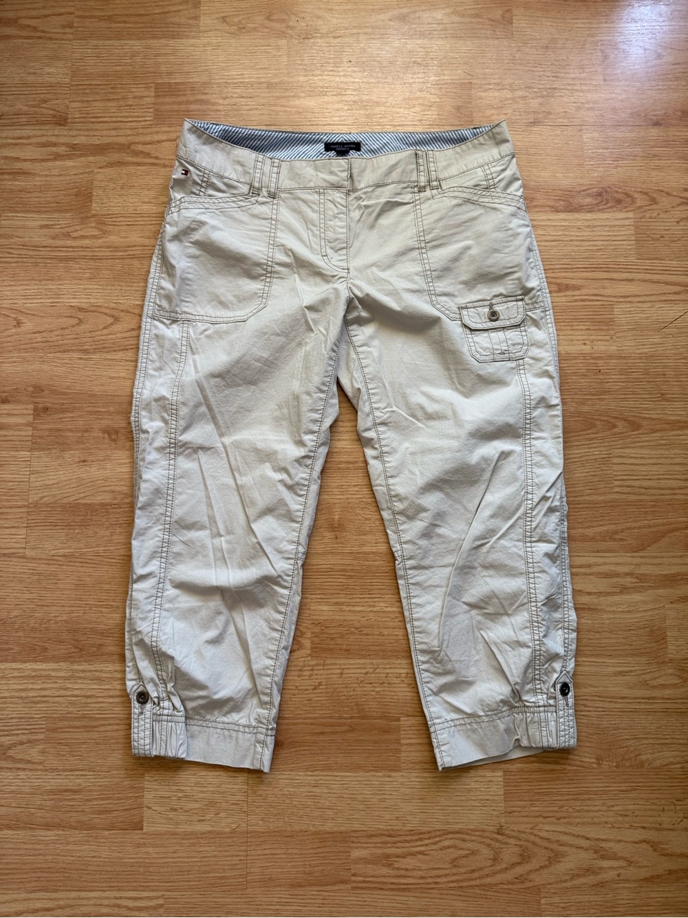 Tommy Hilfiger Y2K Khaki Cargo Capri Pants size 10 Low Rise